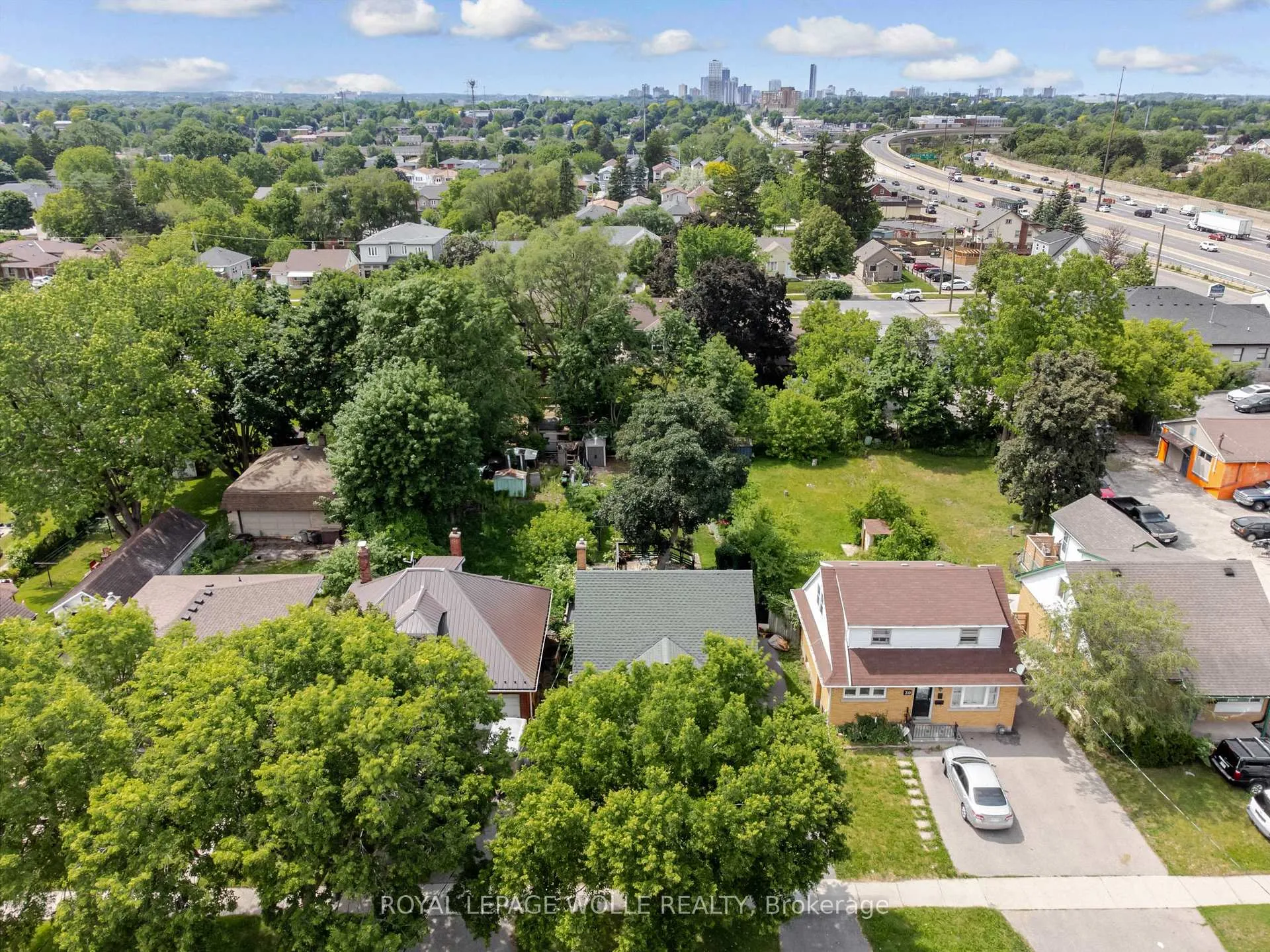 Photo 47 of 34 6 Avenue, Kitchener — HOMEH