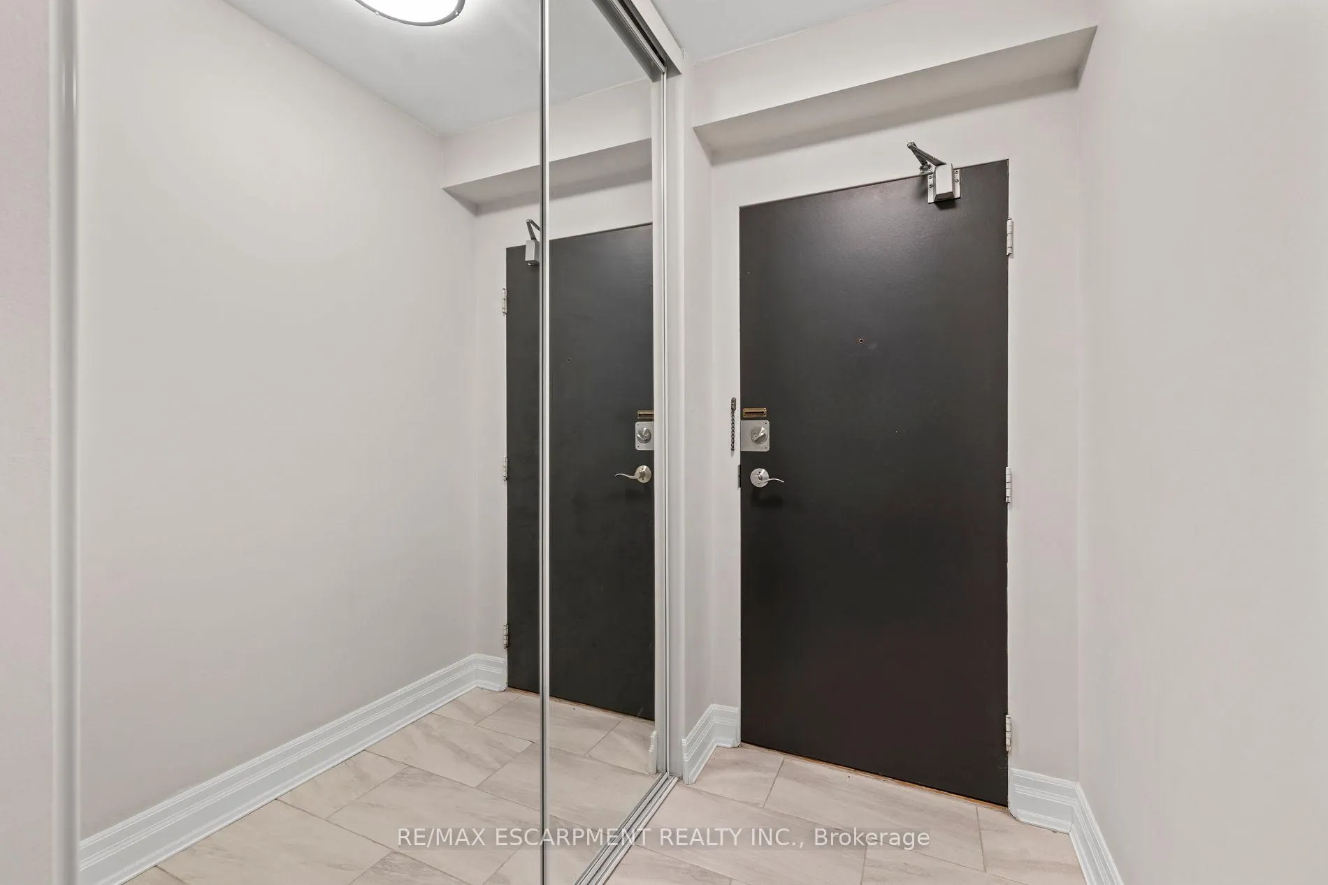 Photo 5 of Unit 414, 700 Dynes Road, Burlington, Roseland — HOMEH