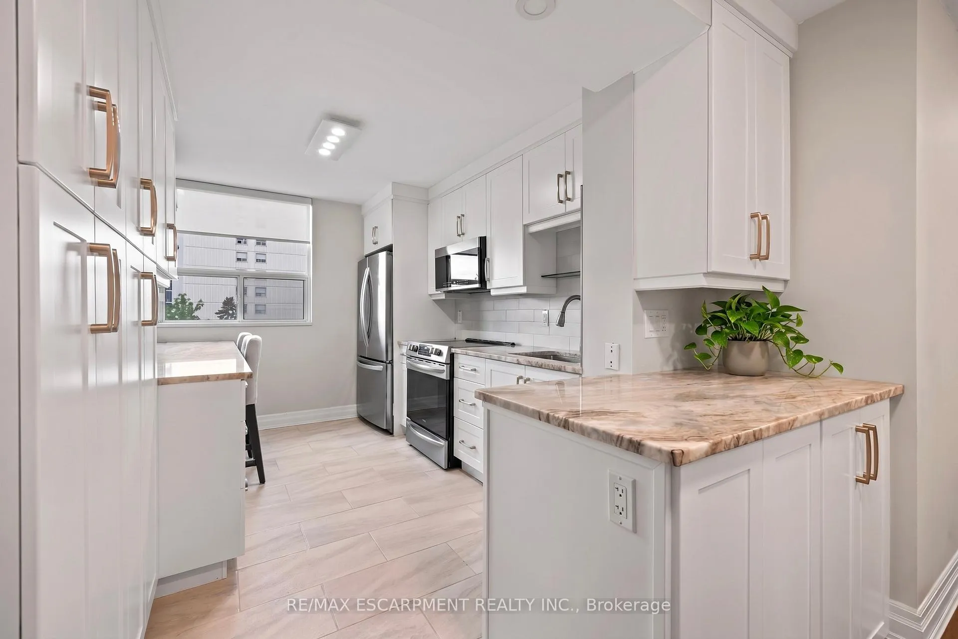 Photo 7 of Unit 414, 700 Dynes Road, Burlington, Roseland — HOMEH