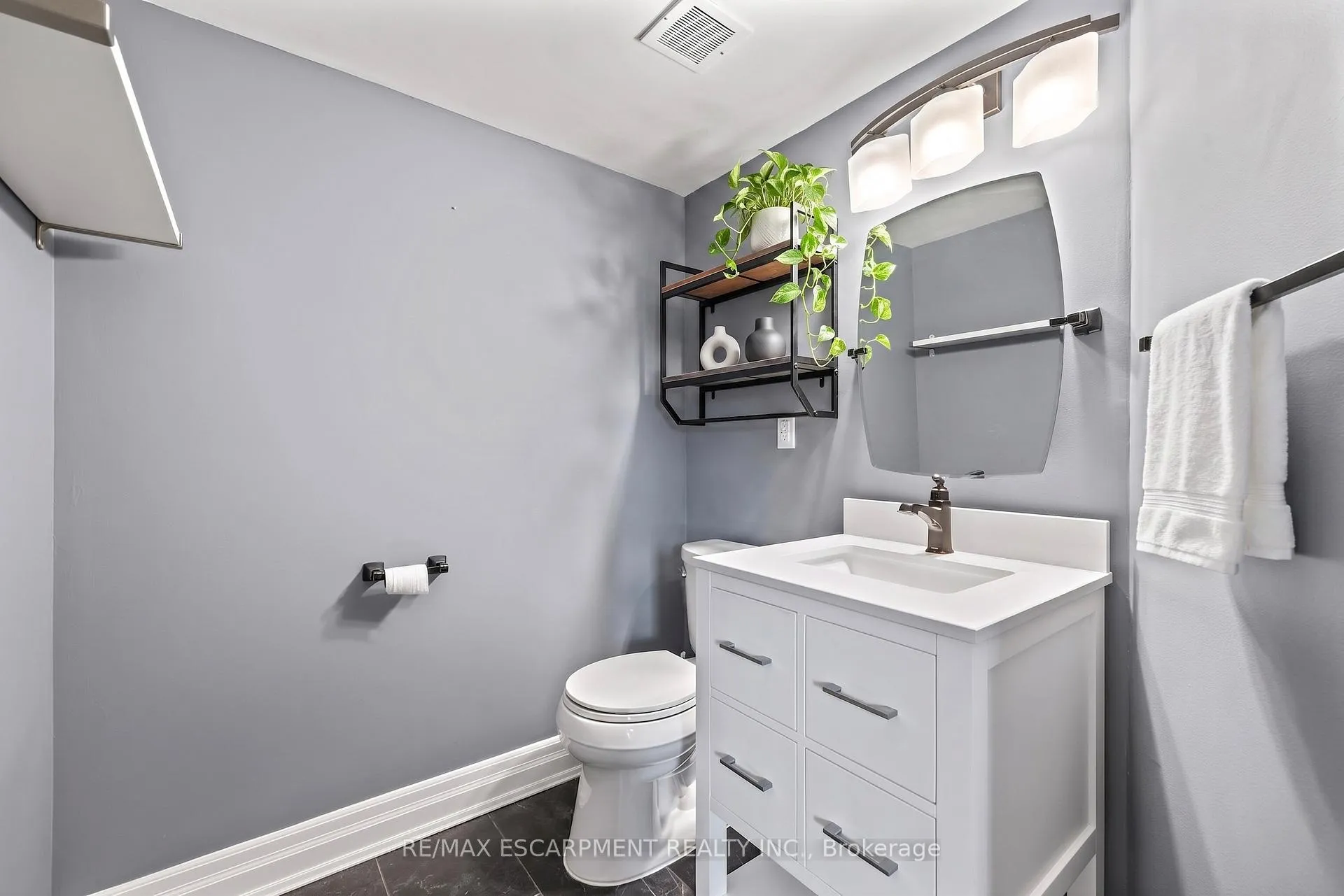 Photo 18 of Unit 414, 700 Dynes Road, Burlington, Roseland — HOMEH
