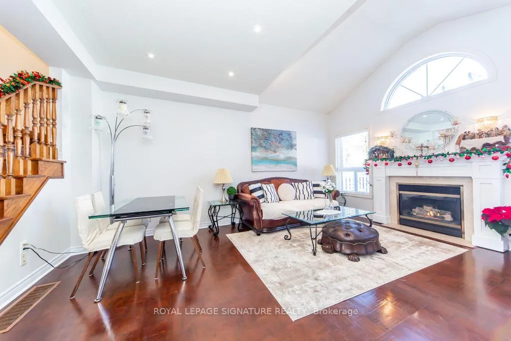 Photo 9 of 40 Tuscana Boulevard, Vaughan, Patterson — HOMEH
