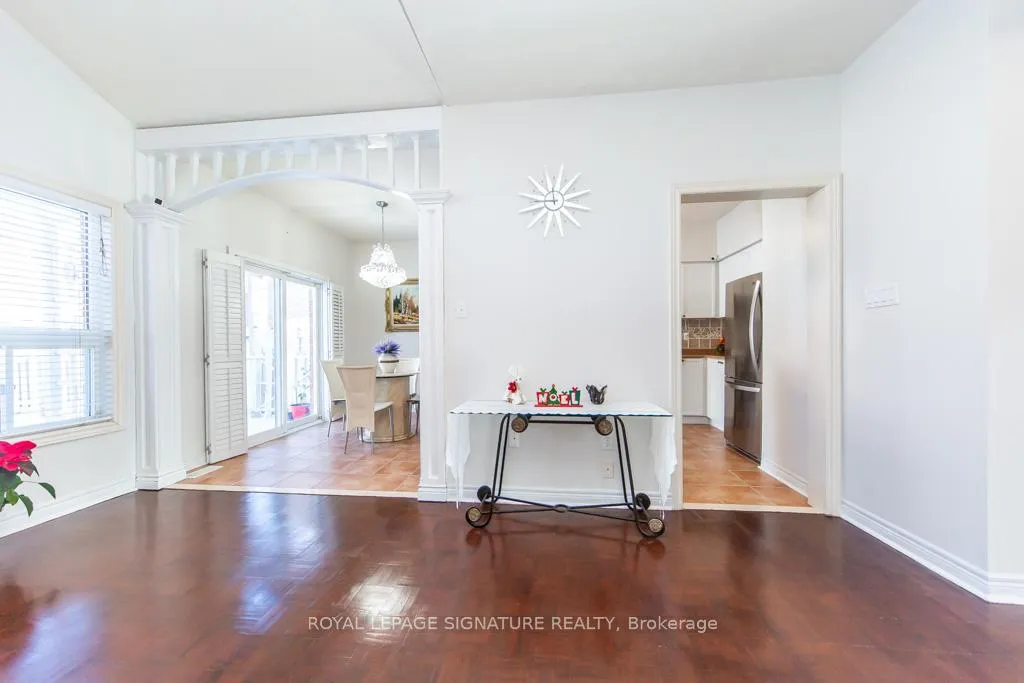 Photo 13 of 40 Tuscana Boulevard, Vaughan, Patterson — HOMEH