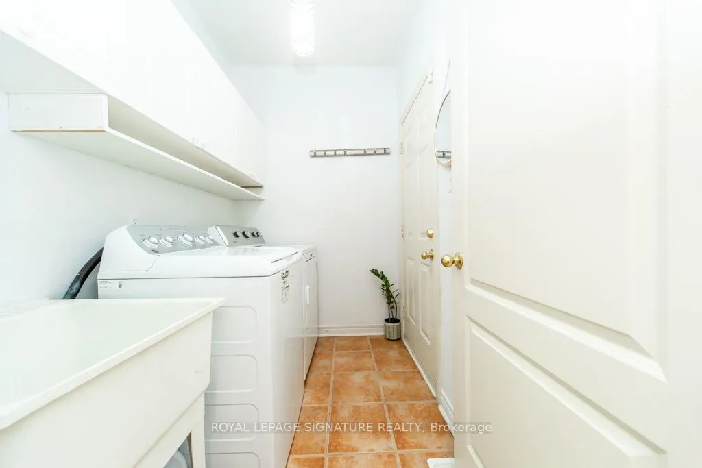 Photo 21 of 40 Tuscana Boulevard, Vaughan, Patterson — HOMEH