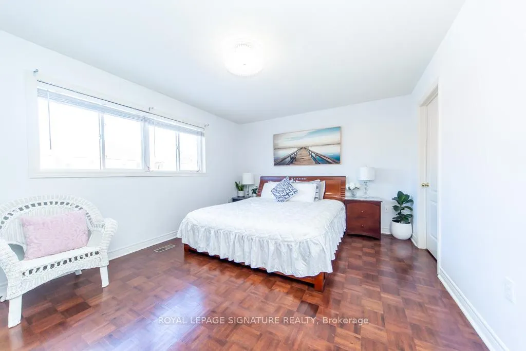 Photo 24 of 40 Tuscana Boulevard, Vaughan, Patterson — HOMEH