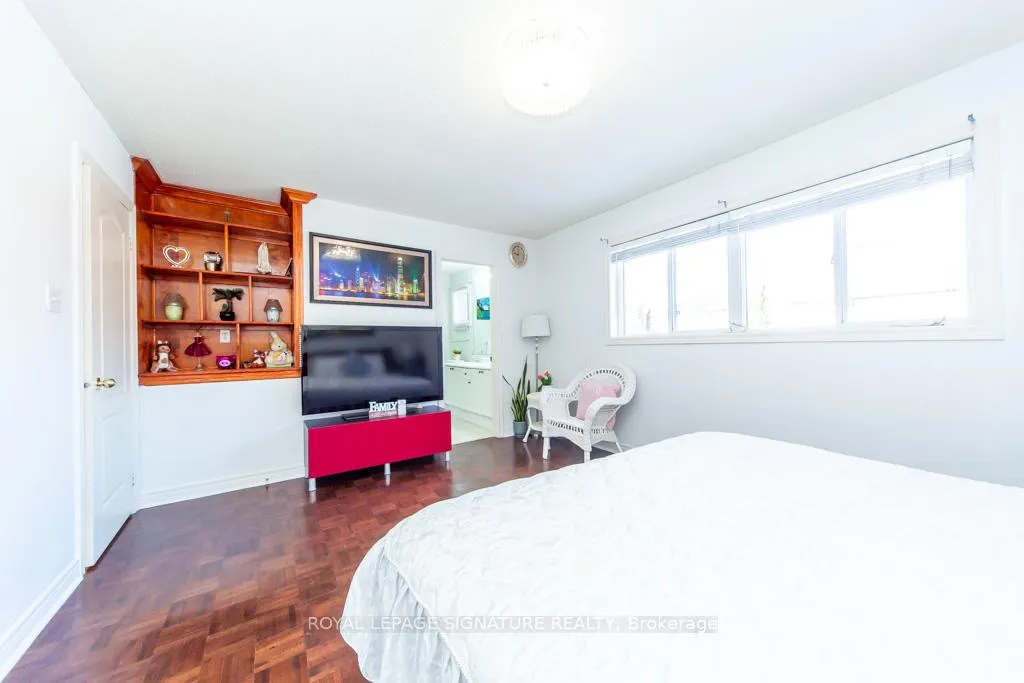 Photo 25 of 40 Tuscana Boulevard, Vaughan, Patterson — HOMEH