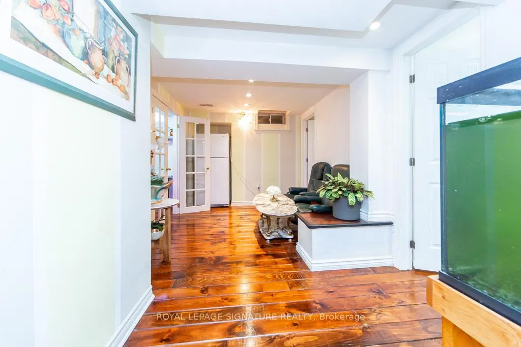 Photo 36 of 40 Tuscana Boulevard, Vaughan, Patterson — HOMEH