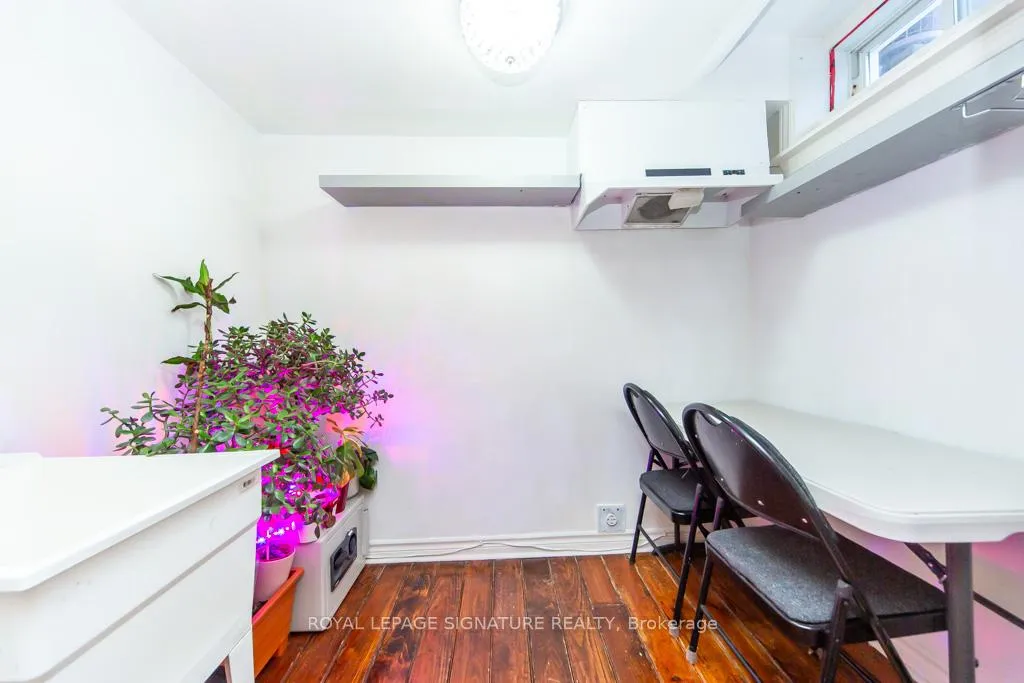 Photo 38 of 40 Tuscana Boulevard, Vaughan, Patterson — HOMEH
