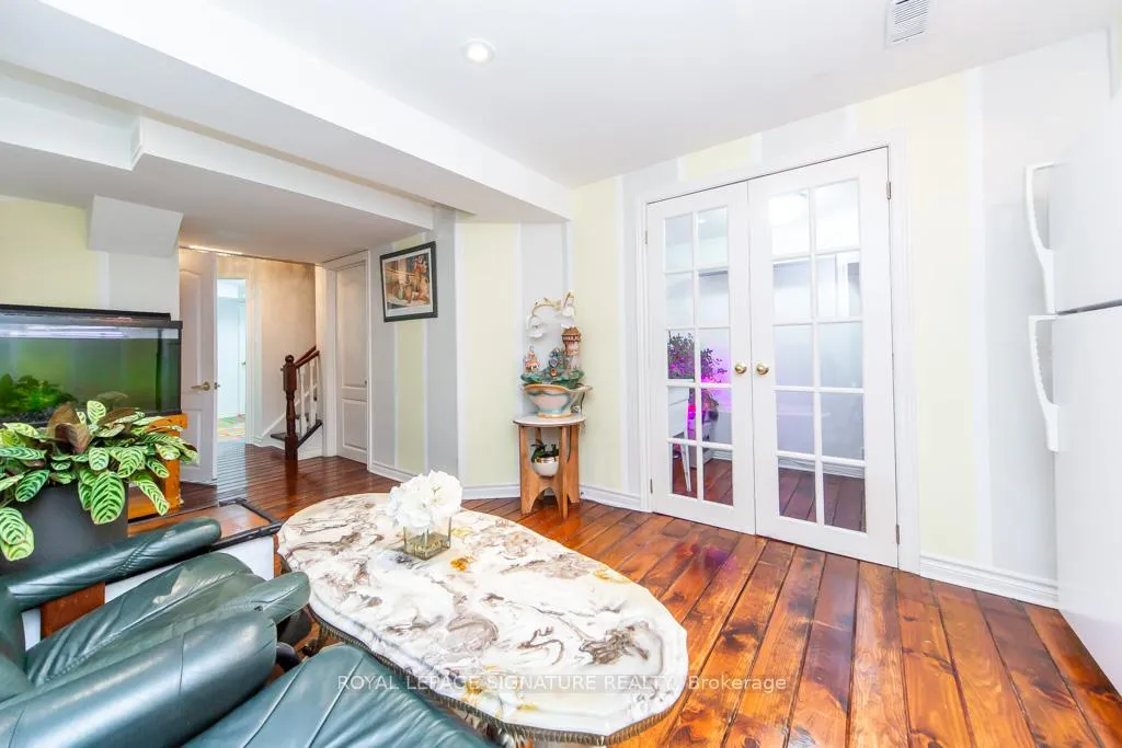 Photo 39 of 40 Tuscana Boulevard, Vaughan, Patterson — HOMEH