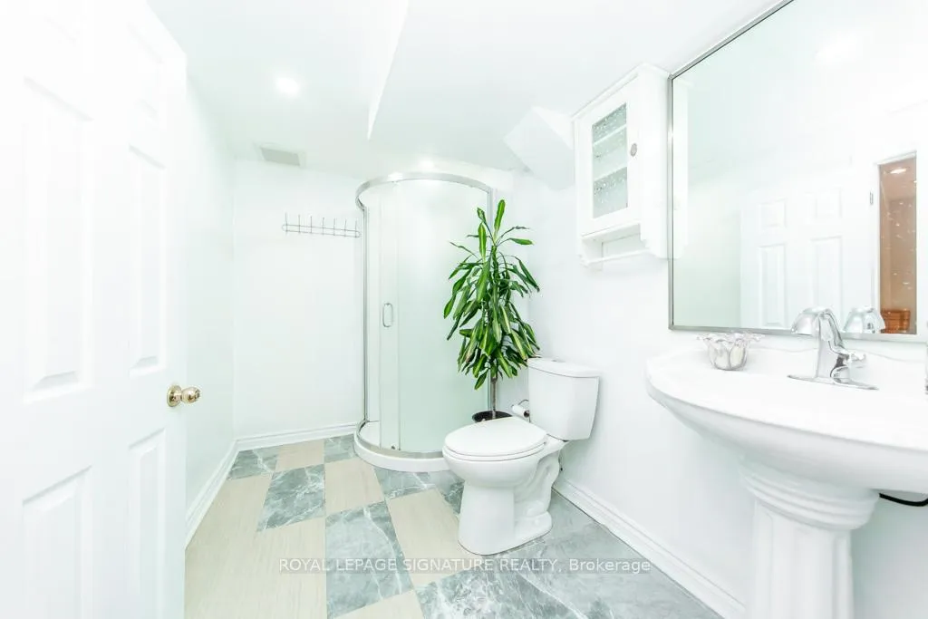 Photo 42 of 40 Tuscana Boulevard, Vaughan, Patterson — HOMEH