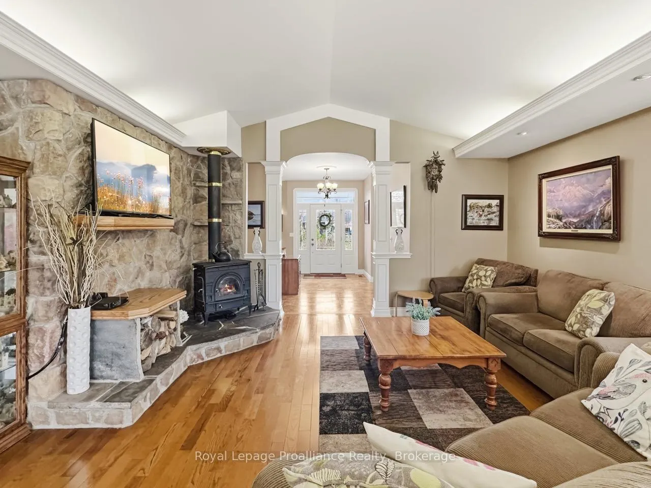 Photo 15 of 1049 County Road 23, Prince Edward County, Ameliasburg Ward — HOMEH