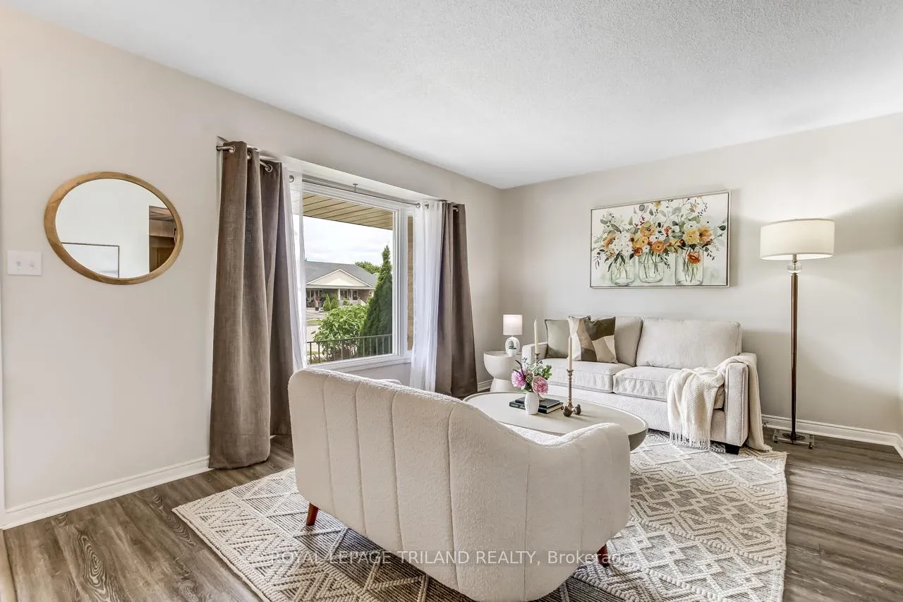 Photo 7 of 122 Manor Road, St. Thomas — HOMEH