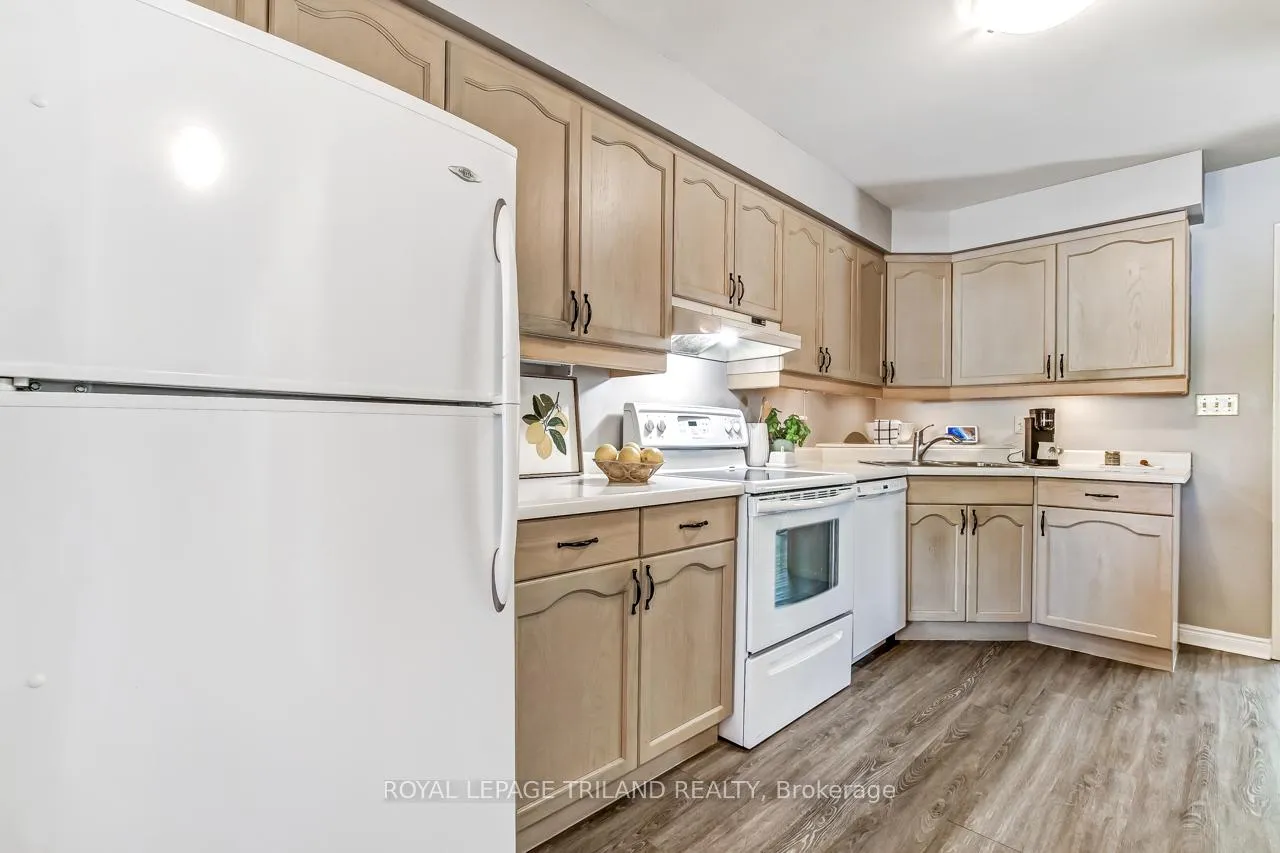 Photo 11 of 122 Manor Road, St. Thomas — HOMEH