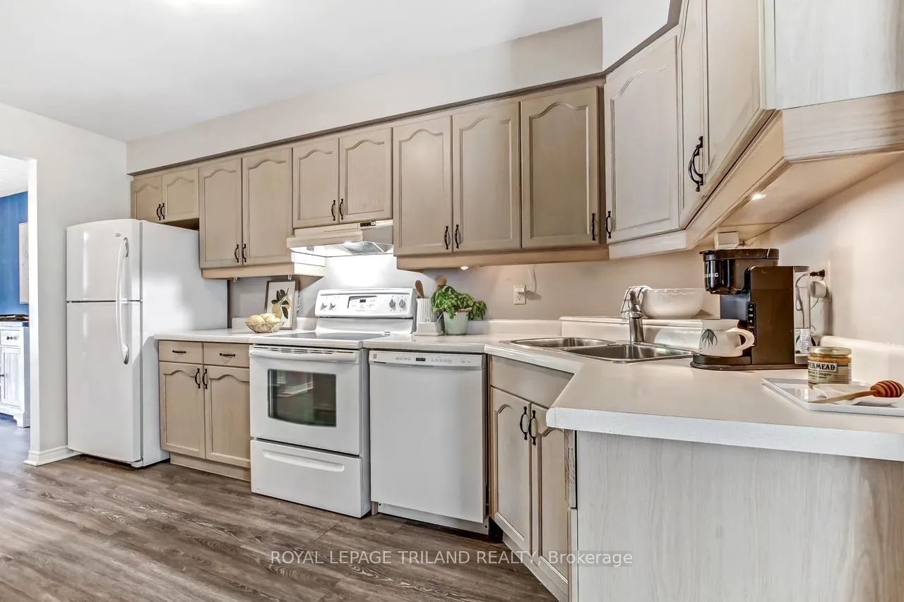 Photo 12 of 122 Manor Road, St. Thomas — HOMEH