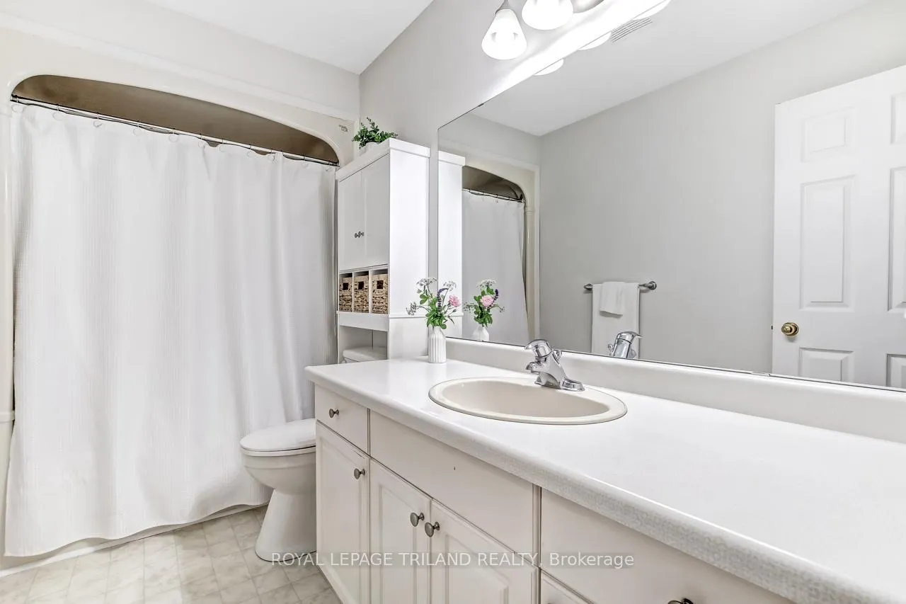 Photo 16 of 122 Manor Road, St. Thomas — HOMEH