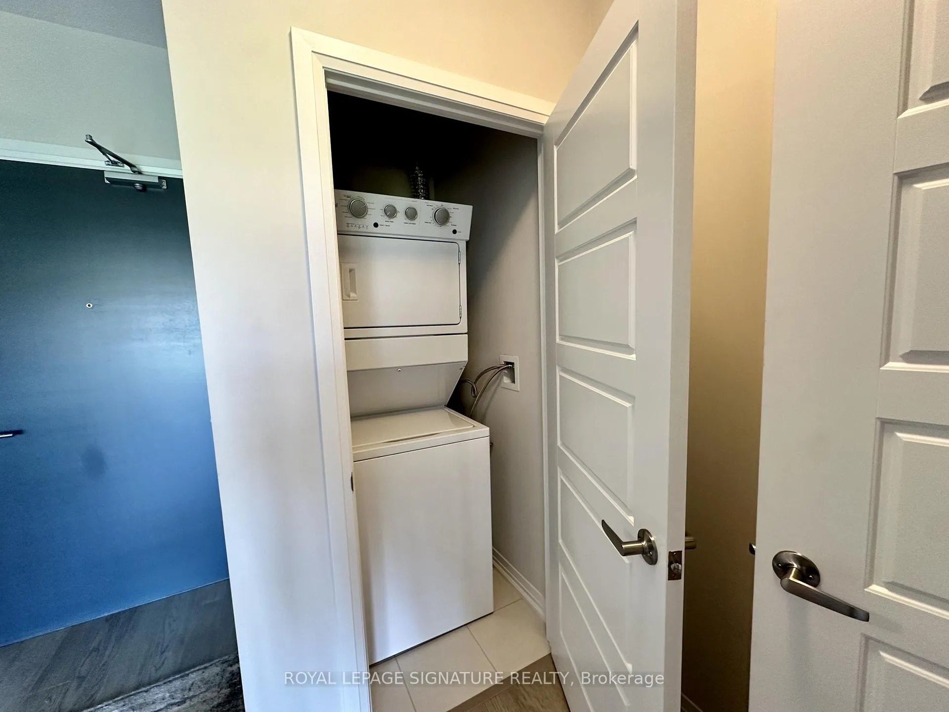 Photo 8 of Unit 206, 3265 Carding Mill Trail, Oakville, Glenorchy — HOMEH