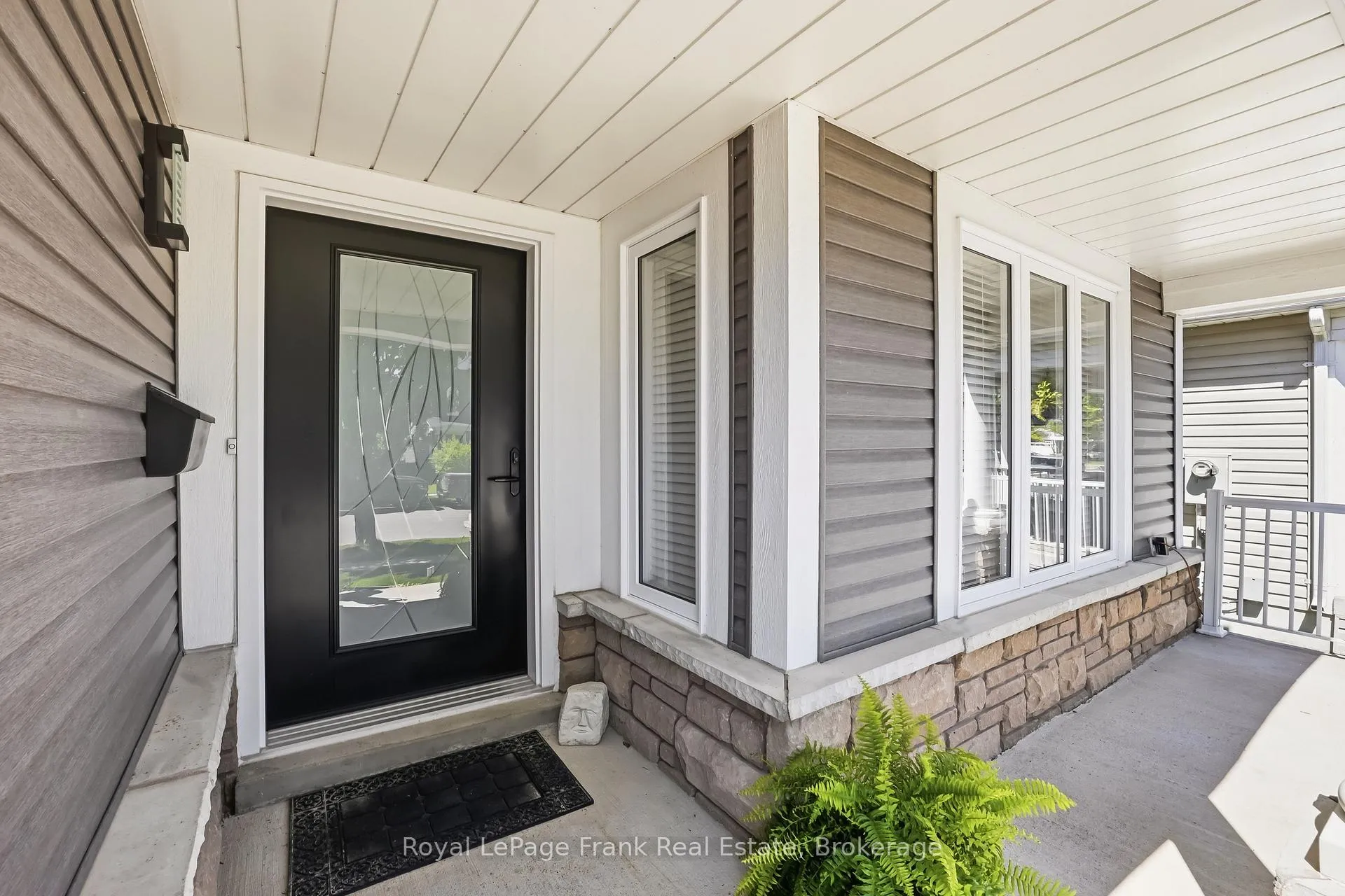 Photo 3 of 232 Shipway Avenue, Clarington, Newcastle — HOMEH