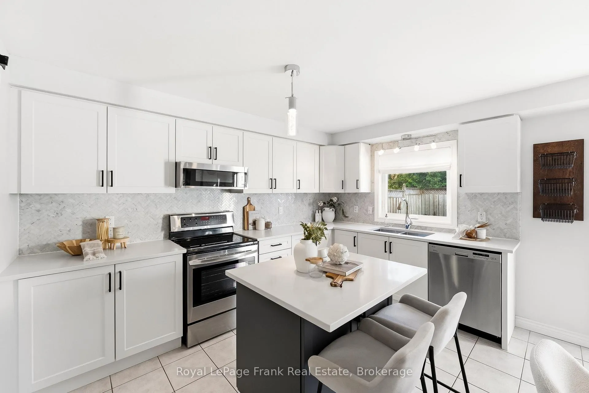 Photo 17 of 232 Shipway Avenue, Clarington, Newcastle — HOMEH