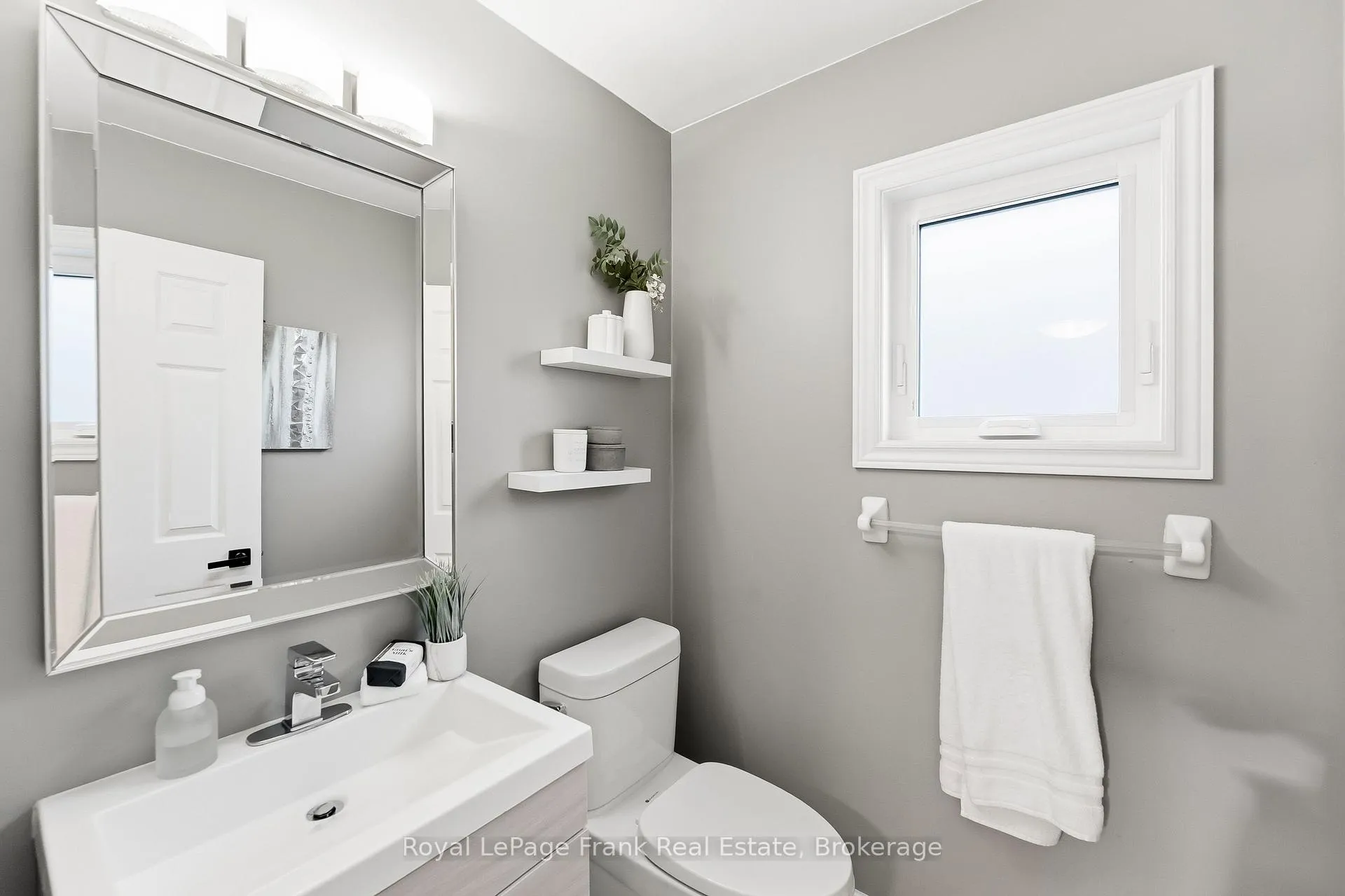 Photo 19 of 232 Shipway Avenue, Clarington, Newcastle — HOMEH