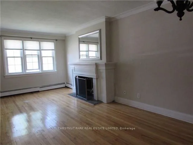 Photo 3 of 143 Glenvale Boulevard, Toronto, Leaside — HOMEH