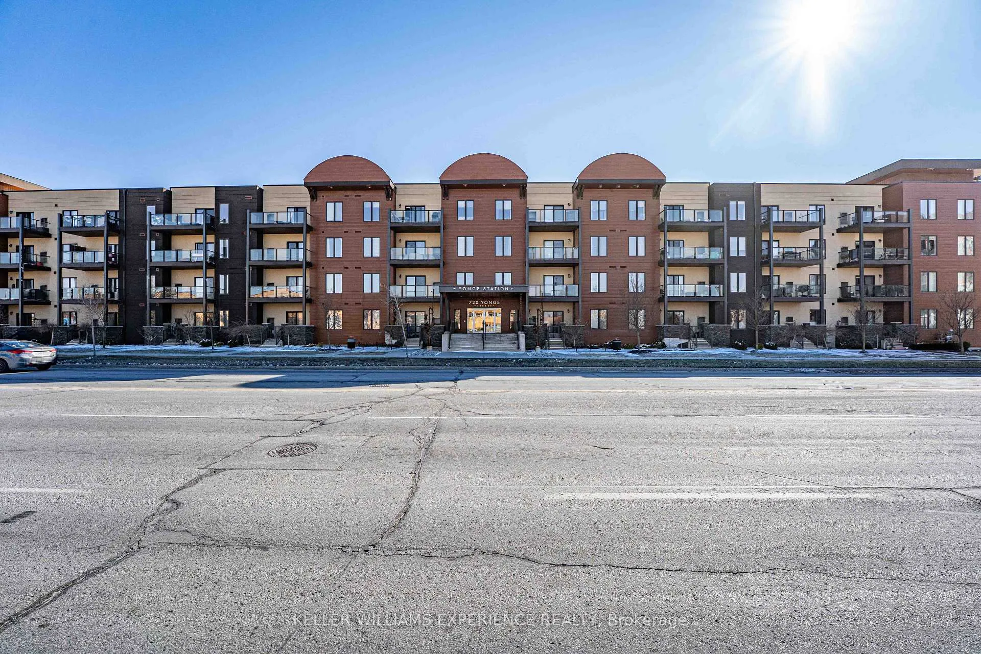 Photo 3 of Unit 307, 720 Yonge Street, Barrie, Painswick South — HOMEH