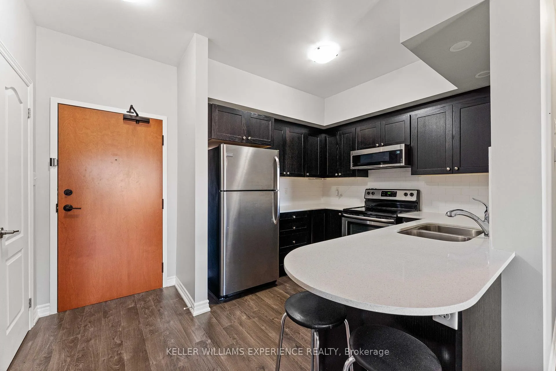 Photo 9 of Unit 307, 720 Yonge Street, Barrie, Painswick South — HOMEH
