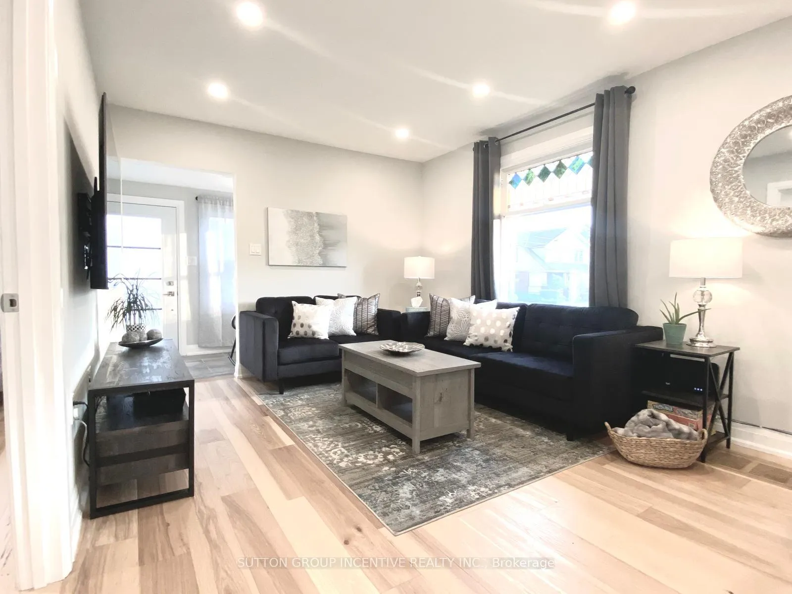 Photo 16 of 5151 Kitchener Street, Niagara Falls, Clifton Hill — HOMEH