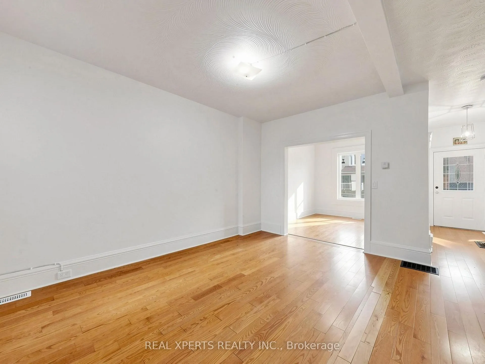 Photo 7 of 52 Laughton Avenue, Toronto, Weston-Pellam Park — HOMEH