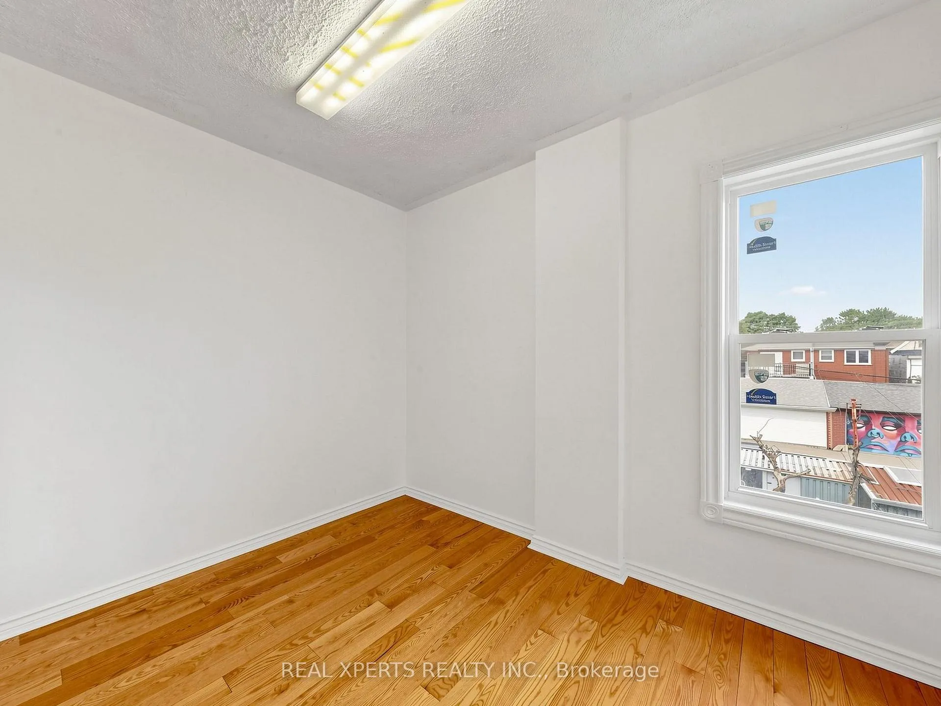 Photo 14 of 52 Laughton Avenue, Toronto, Weston-Pellam Park — HOMEH
