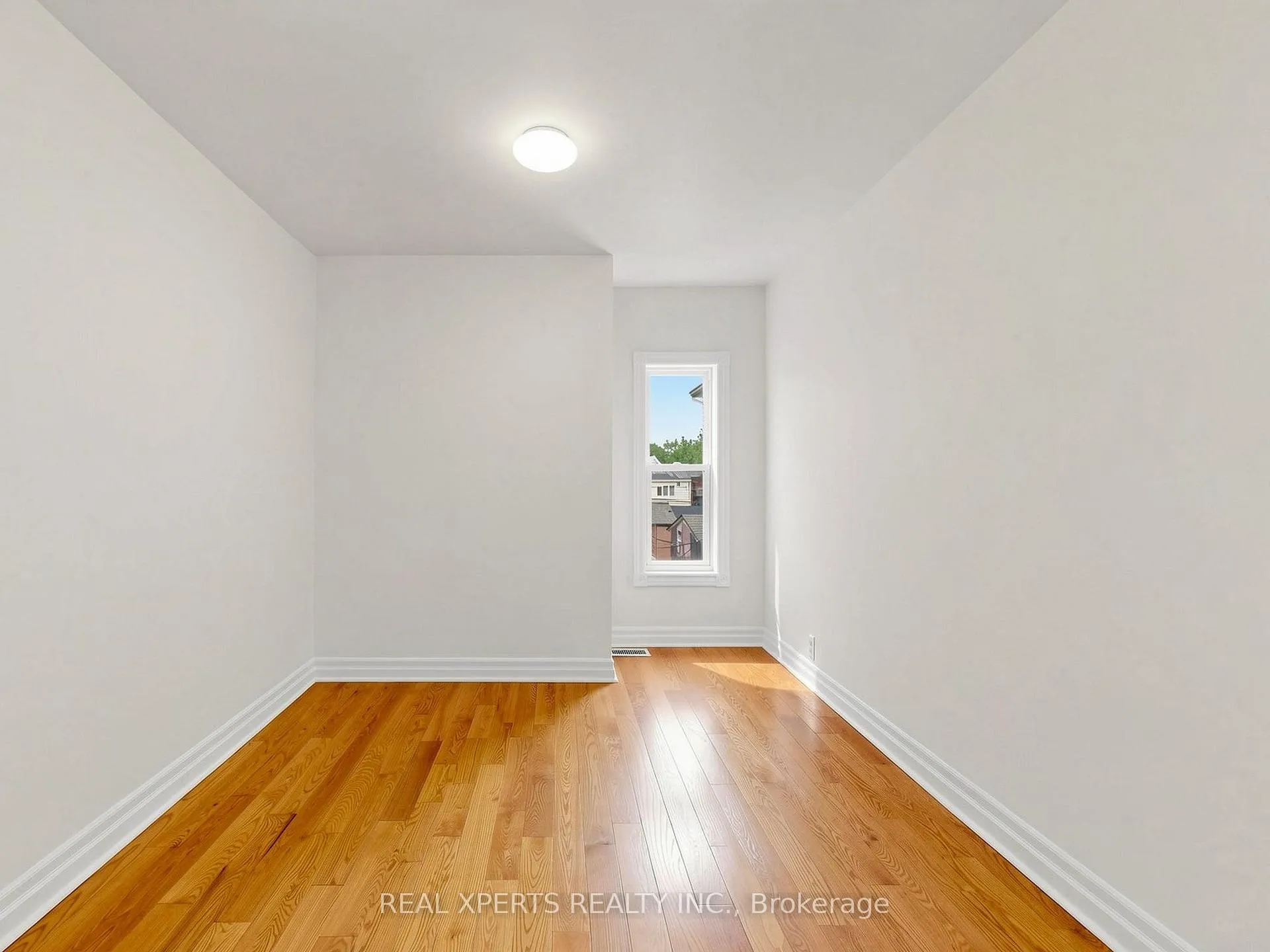 Photo 16 of 52 Laughton Avenue, Toronto, Weston-Pellam Park — HOMEH
