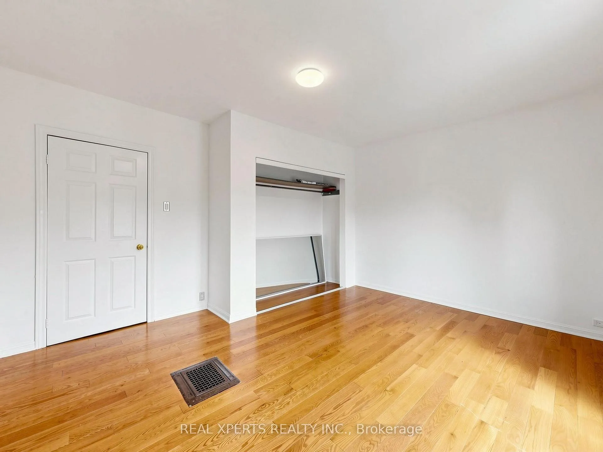 Photo 20 of 52 Laughton Avenue, Toronto, Weston-Pellam Park — HOMEH