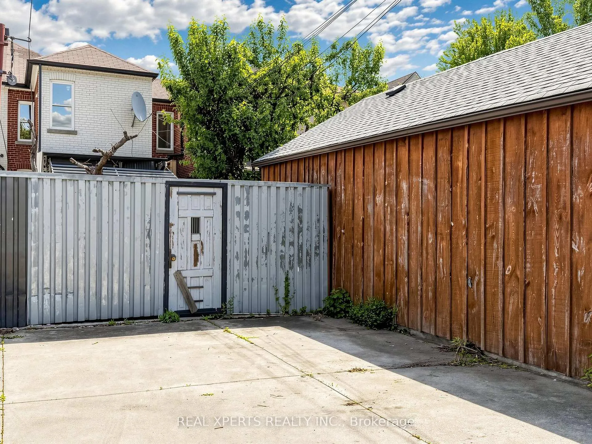 Photo 29 of 52 Laughton Avenue, Toronto, Weston-Pellam Park — HOMEH