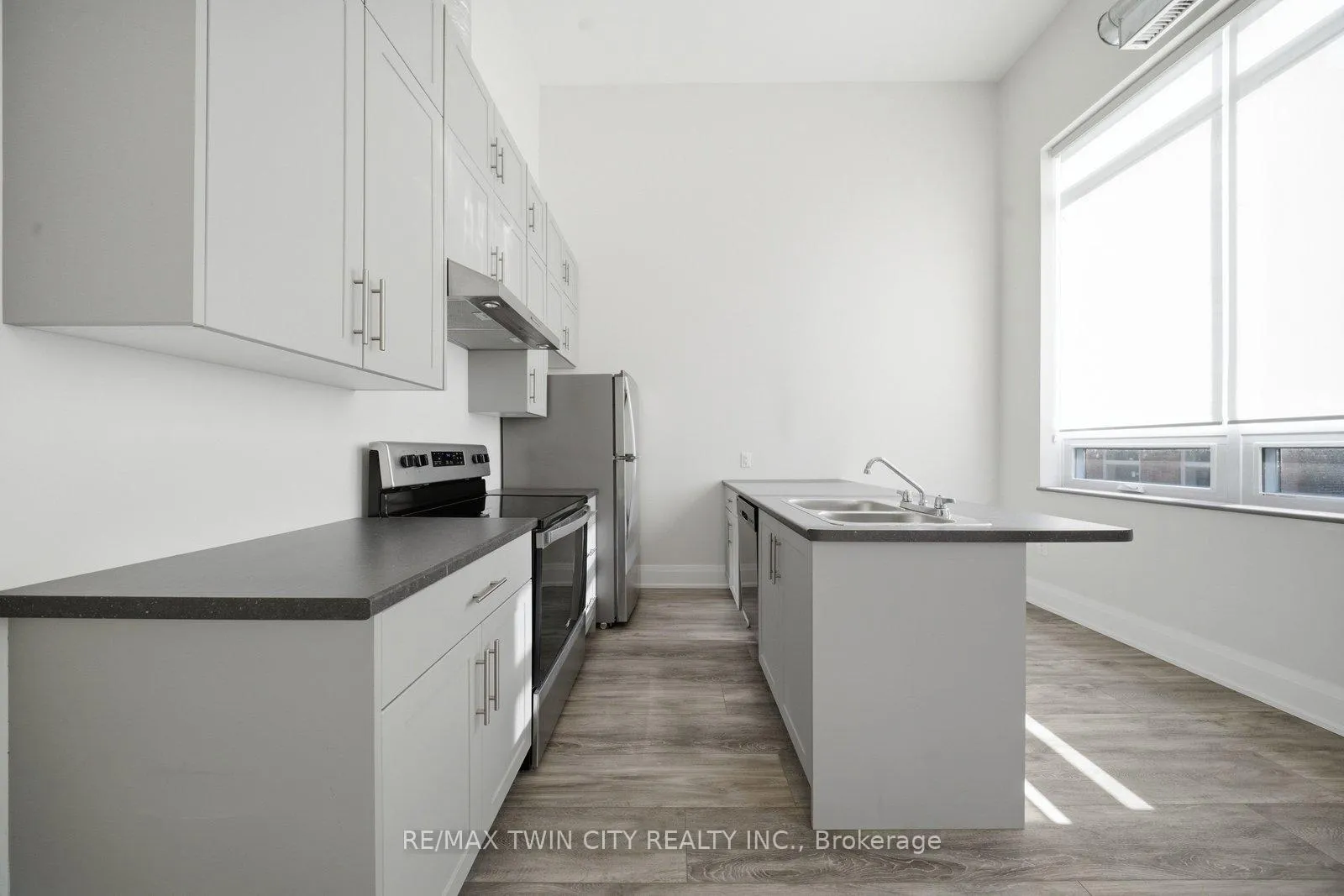 Front of Unit 303, 11 Queen Street
