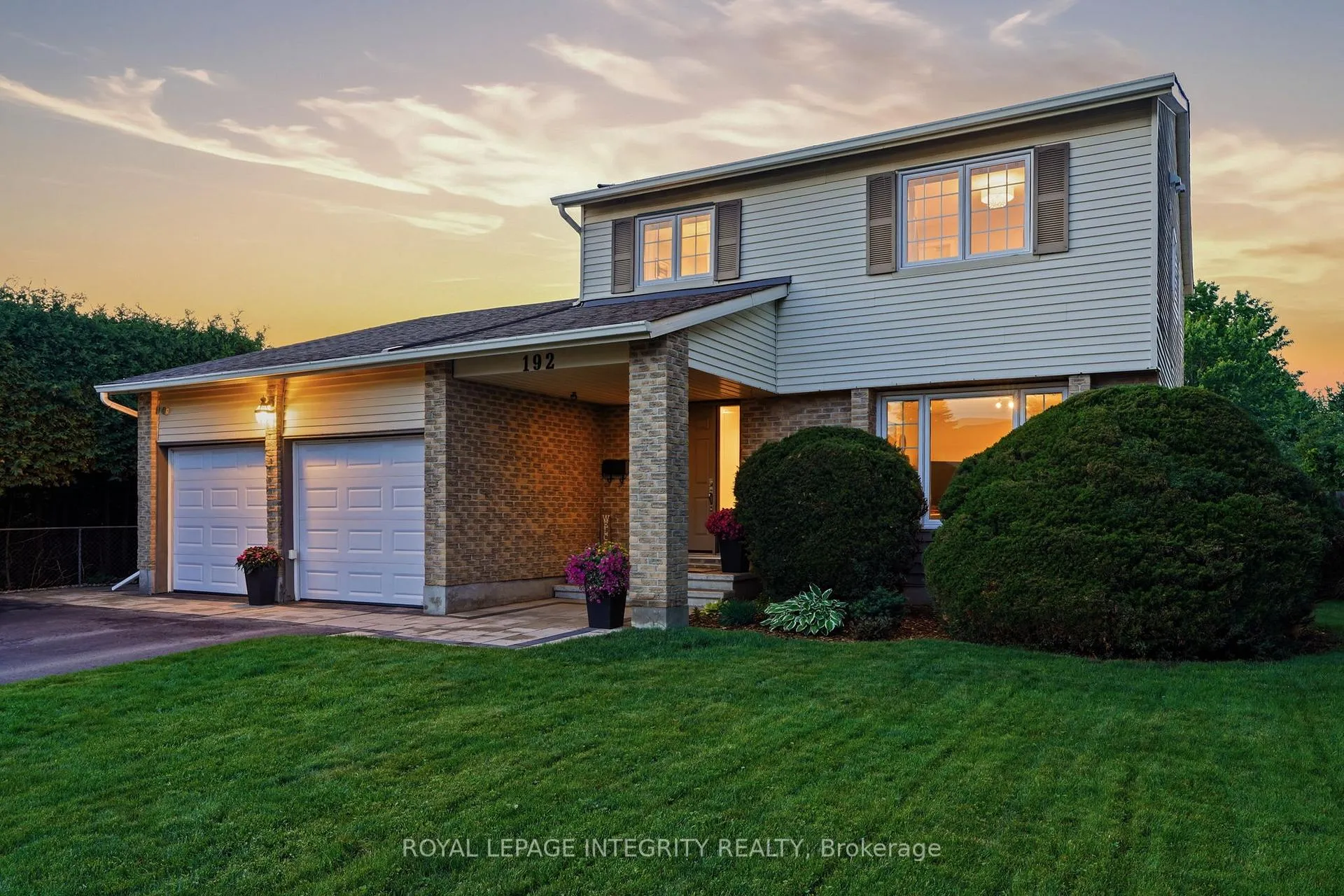 Photo 1 of 192 Park Grove Drive, Ottawa, Queenswood Heights South — HOMEH