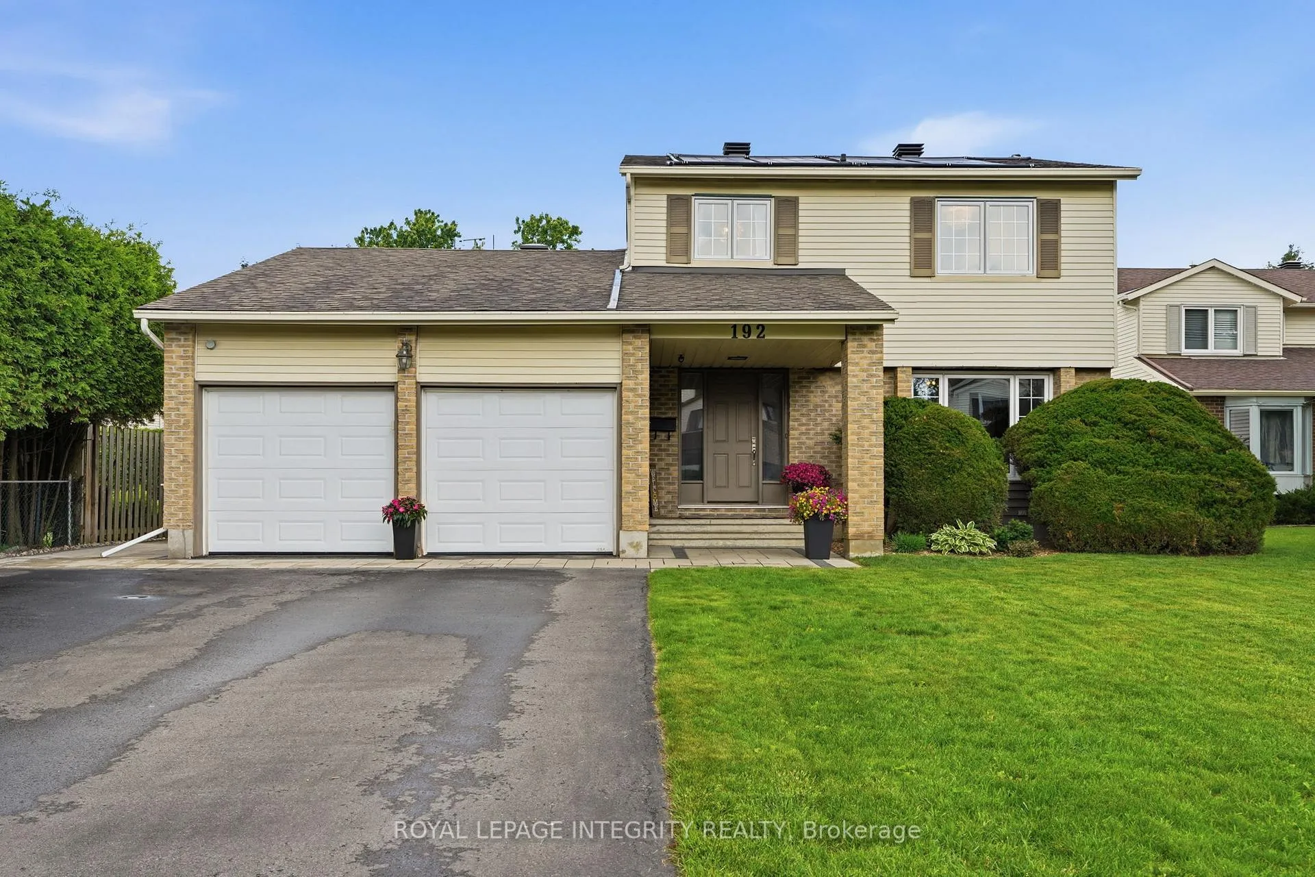 Photo 4 of 192 Park Grove Drive, Ottawa, Queenswood Heights South — HOMEH