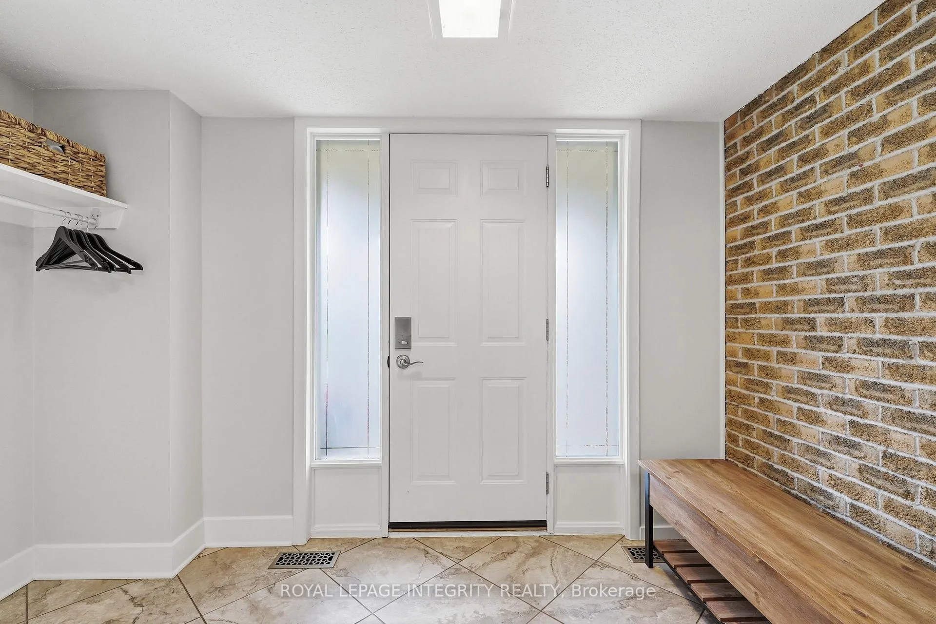 Photo 6 of 192 Park Grove Drive, Ottawa, Queenswood Heights South — HOMEH
