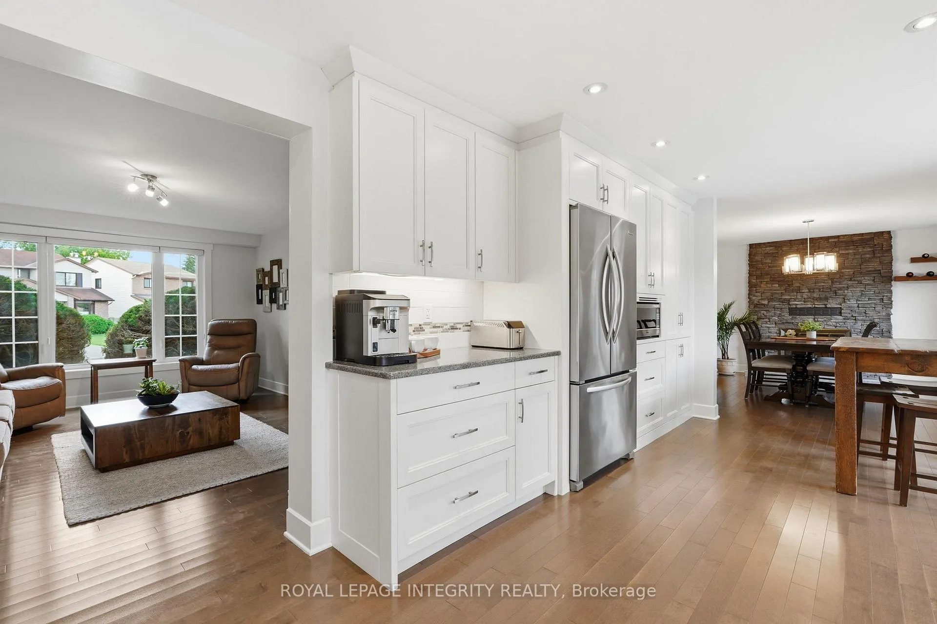 Photo 14 of 192 Park Grove Drive, Ottawa, Queenswood Heights South — HOMEH