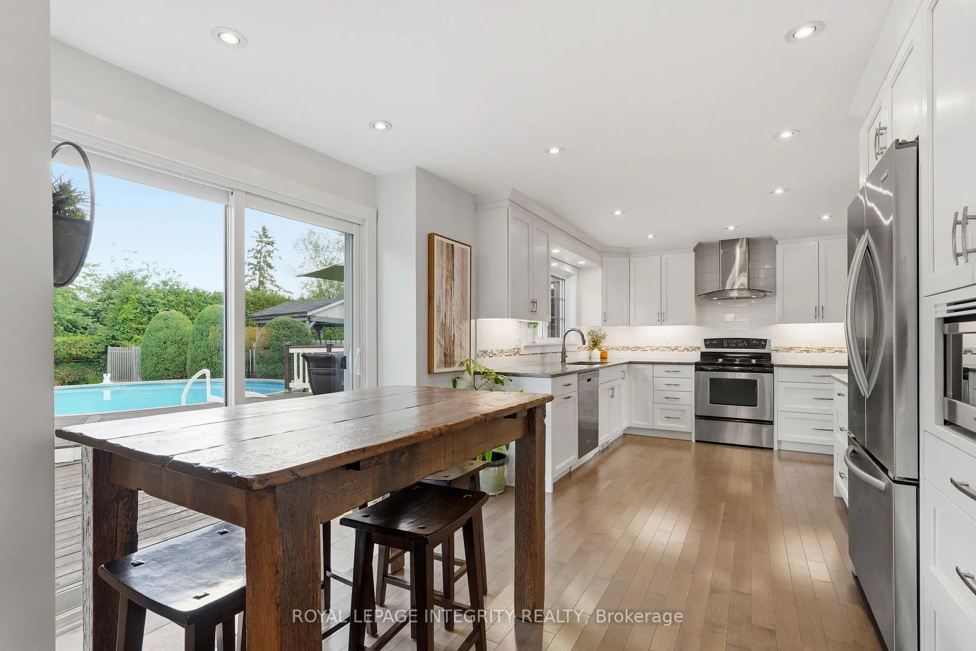 Photo 17 of 192 Park Grove Drive, Ottawa, Queenswood Heights South — HOMEH