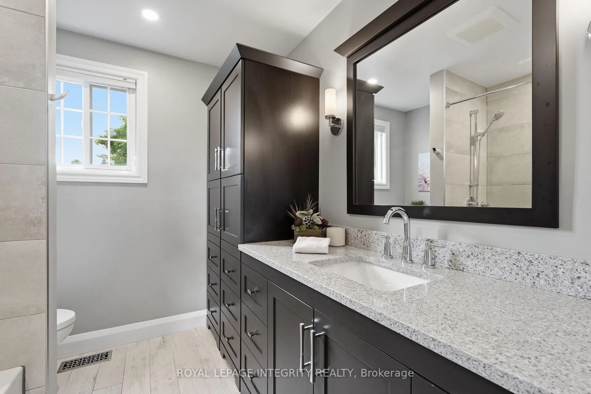 Photo 26 of 192 Park Grove Drive, Ottawa, Queenswood Heights South — HOMEH
