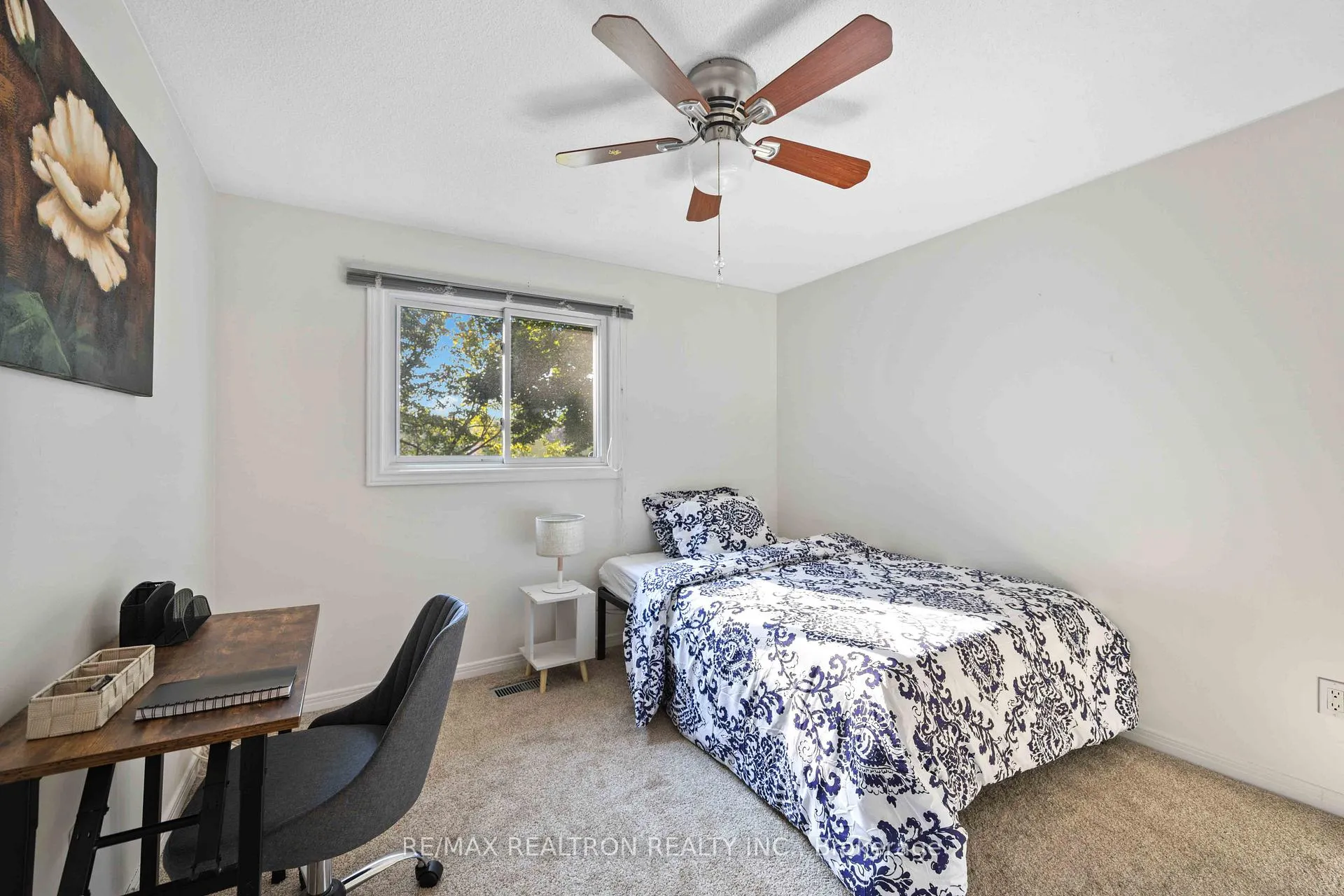 Photo 11 of 264 Galway Court, Oshawa, Vanier — HOMEH