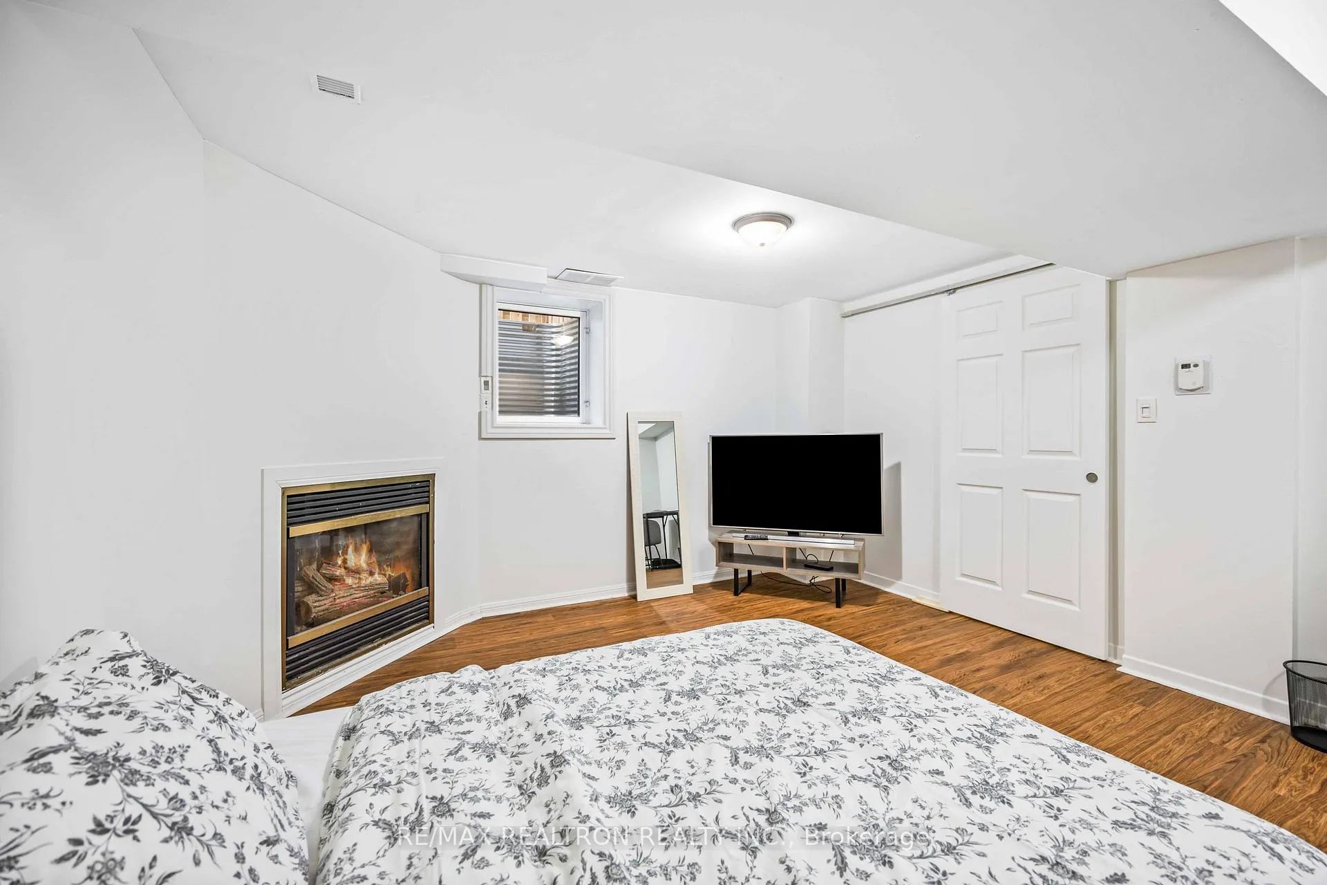Photo 17 of 264 Galway Court, Oshawa, Vanier — HOMEH