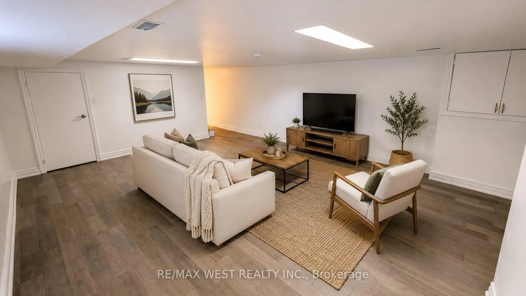 Photo 17 of Unit 1, 2089 Dufferin Street, Toronto, Oakwood Village — HOMEH