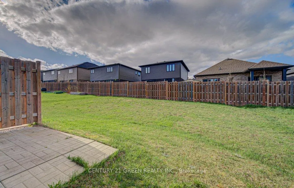 Photo 32 of 30 Baker Lane, Brant, Paris — HOMEH