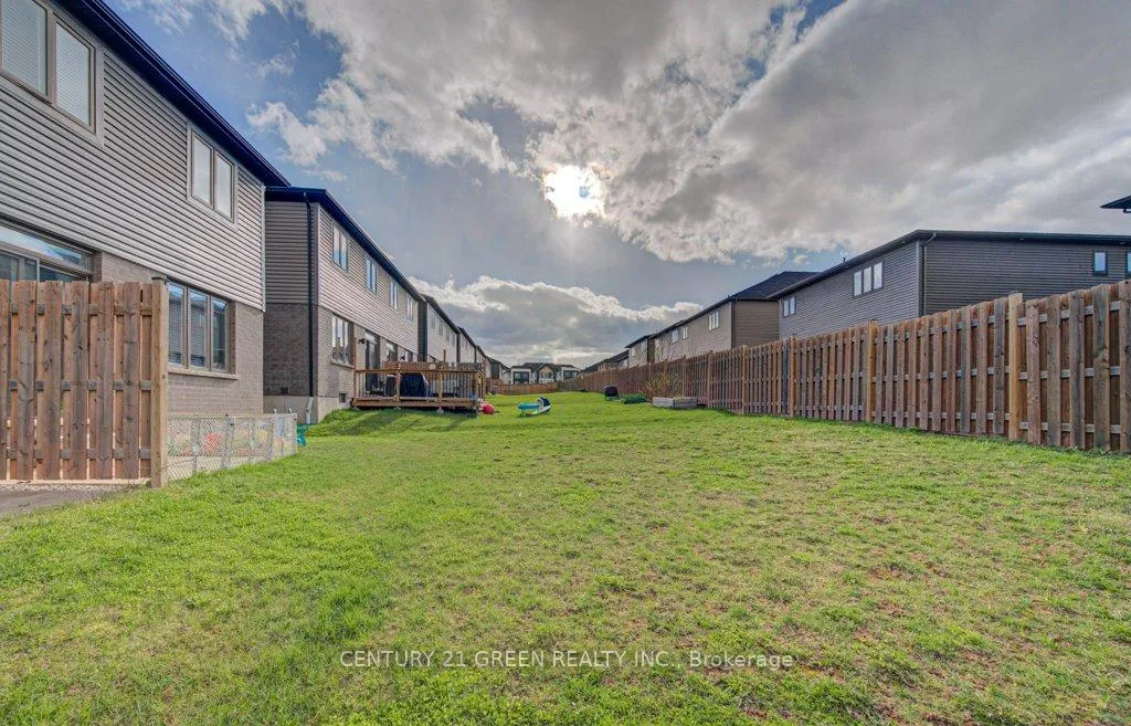 Photo 33 of 30 Baker Lane, Brant, Paris — HOMEH