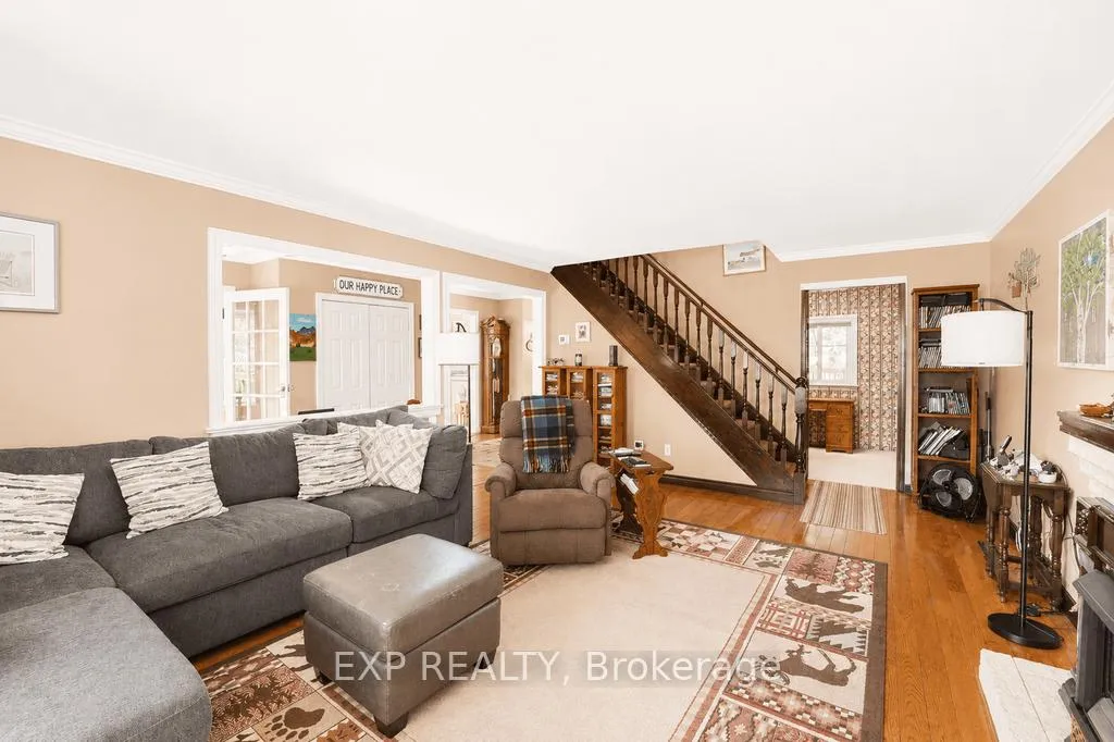 Photo 4 of 384 Carnegie Beach Road, Scugog, Rural Scugog — HOMEH