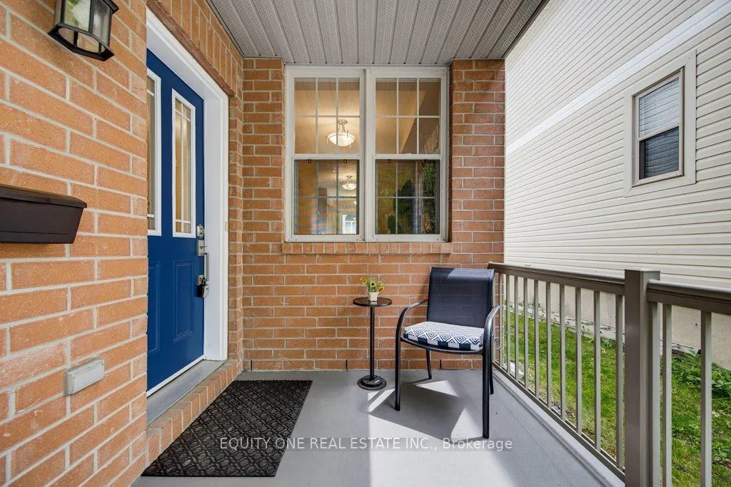 Photo 3 of 325 Applecross Crescent, Ottawa, Kanata - Morgan's Grant/South March — HOMEH