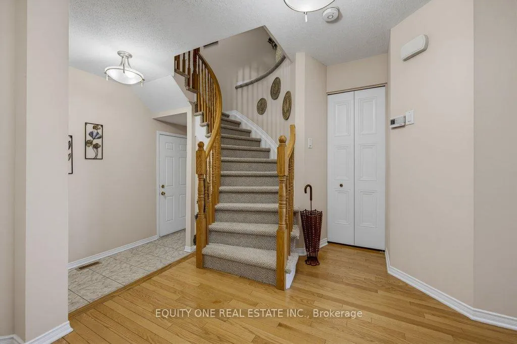 Photo 5 of 325 Applecross Crescent, Ottawa, Kanata - Morgan's Grant/South March — HOMEH