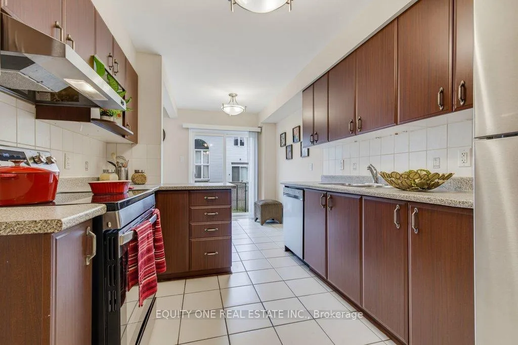 Photo 15 of 325 Applecross Crescent, Ottawa, Kanata - Morgan's Grant/South March — HOMEH