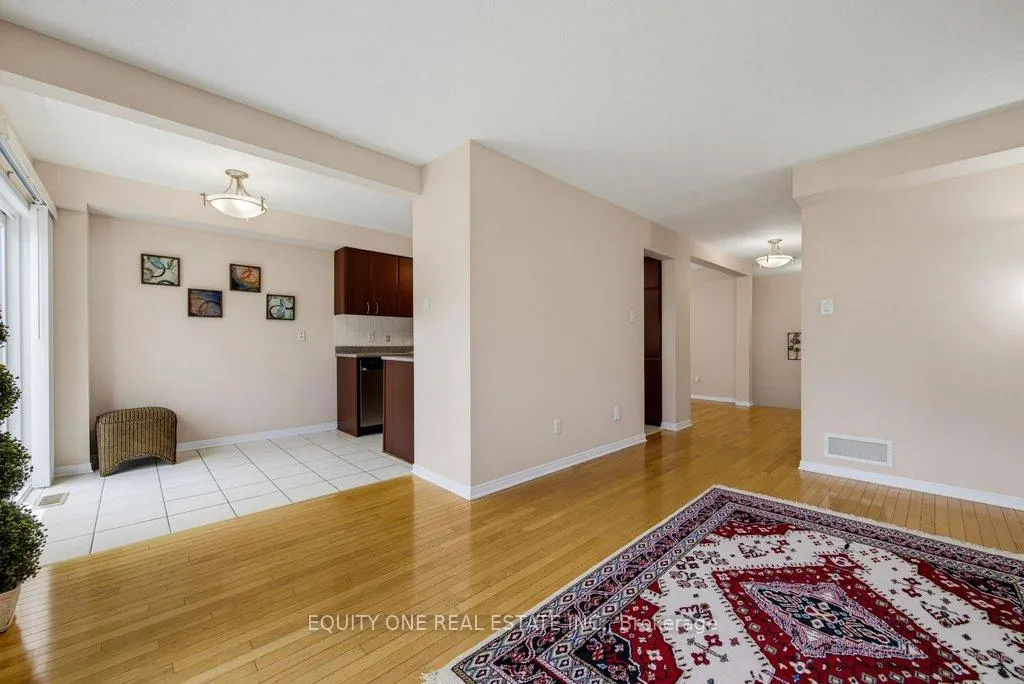 Photo 19 of 325 Applecross Crescent, Ottawa, Kanata - Morgan's Grant/South March — HOMEH