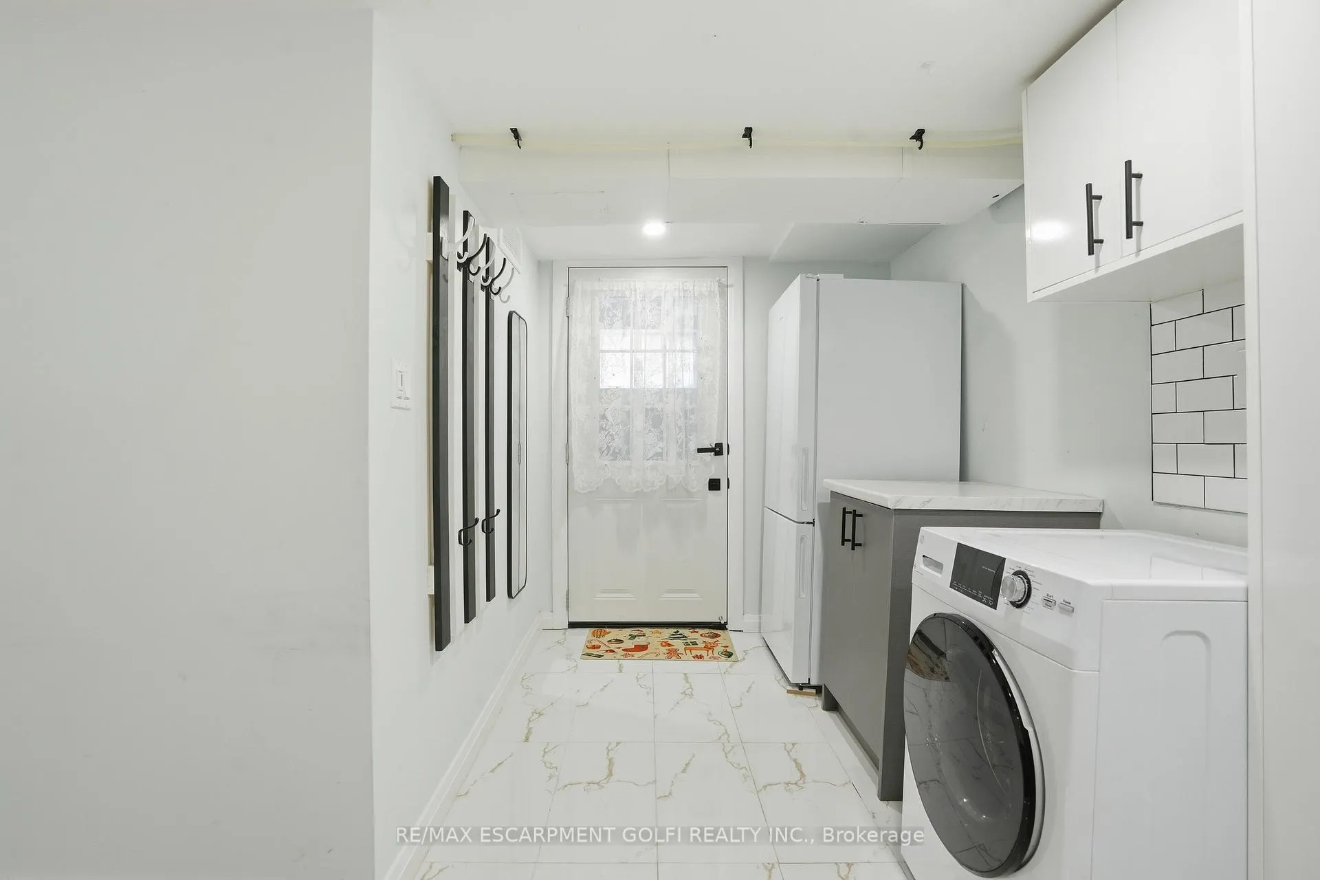 Photo 2 of Unit Lower, 4849 Willmott Street, Niagara Falls, Cherrywood — HOMEH