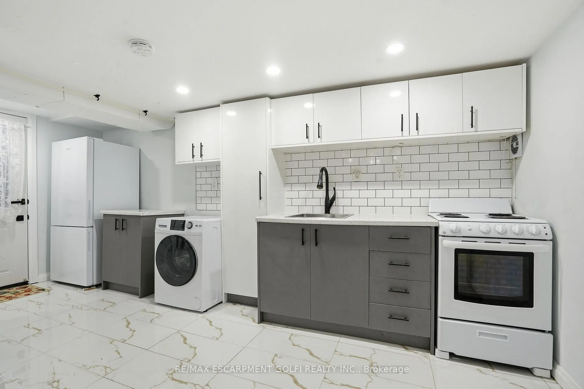 Photo 3 of Unit Lower, 4849 Willmott Street, Niagara Falls, Cherrywood — HOMEH